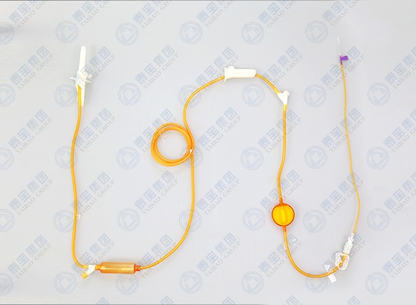 一次性使用避光细密输液器  带针（单头）